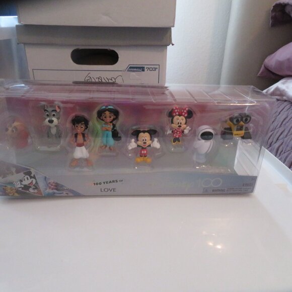 DISNEY 100 (100 Years of Love) Set of 8 Characters -NIB - Picture 2 of 10